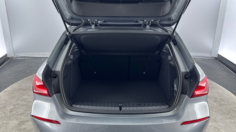 BMW 1 Series 118i Sport 5dr Step Auto Petrol Hatchback